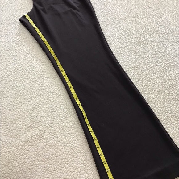 Mossimo Stretch Brown Chino Dress Slacks Pants 
Size 10 / 12 Medium / Large - Picture 9 of 10